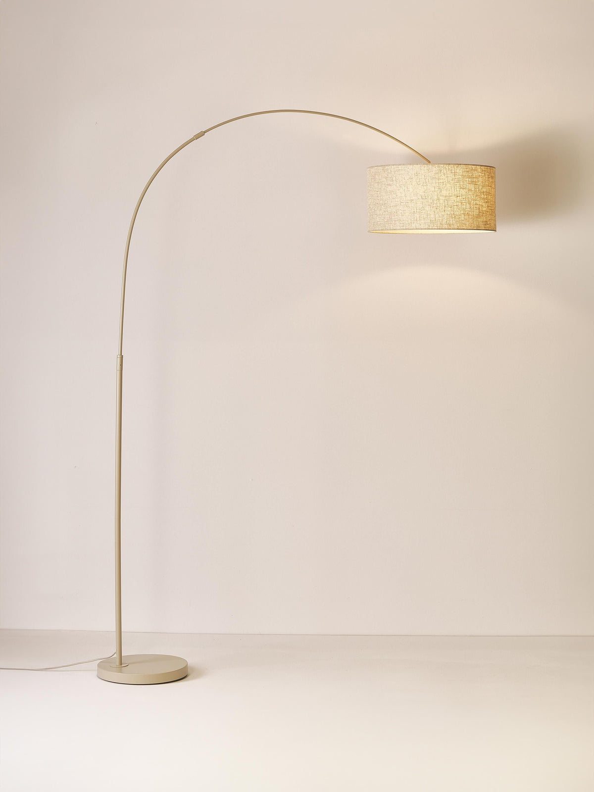 Niels Large Arc Lamp