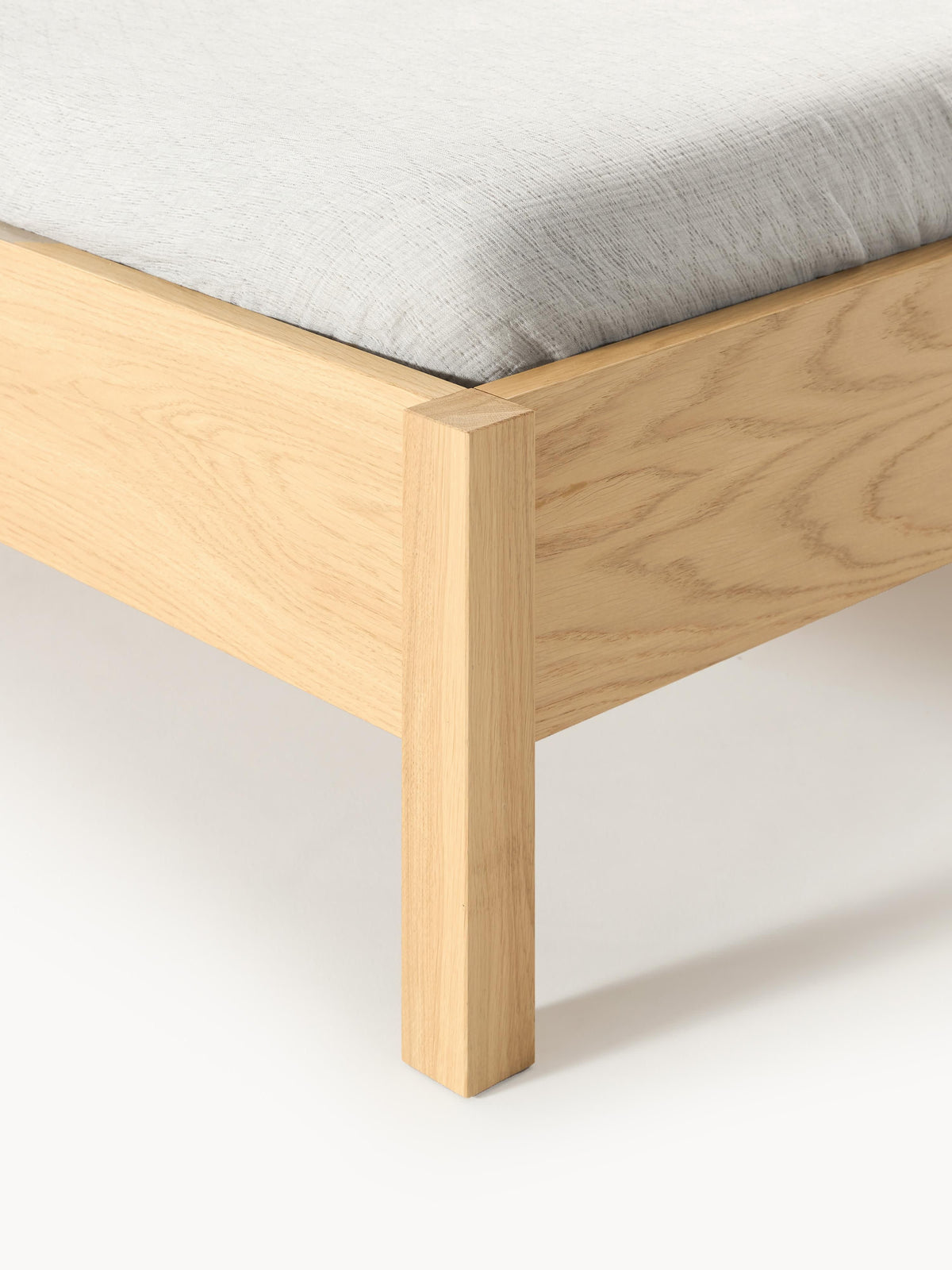 Jones Wooden Bed with Viennese Braid Headboard