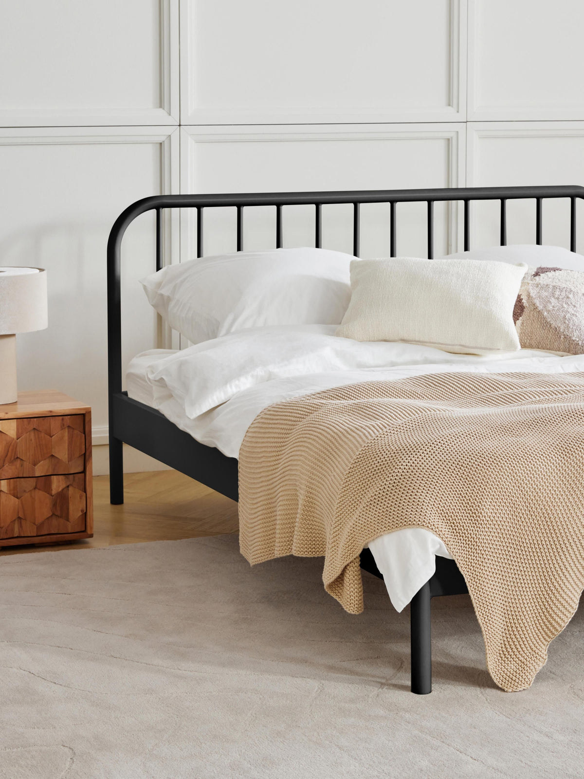 Sanna Metal Bed