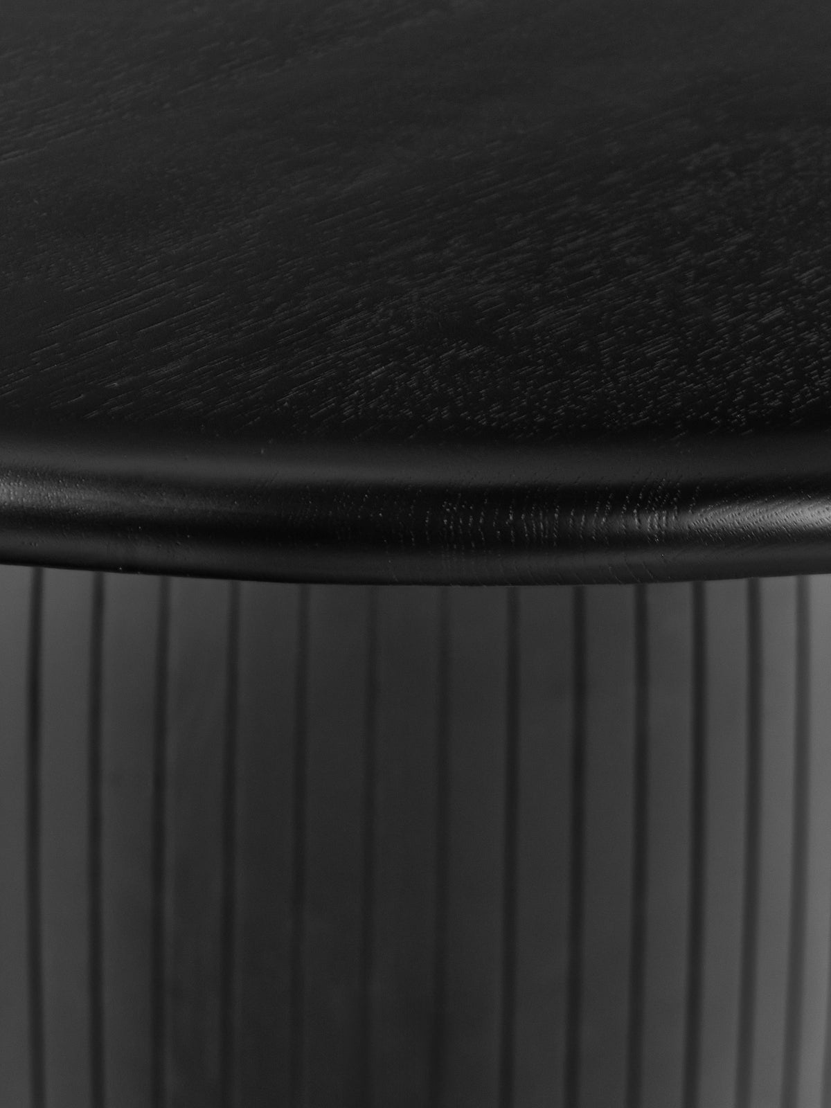 Nelly Round Dining Table with Groove Structure, in various sizes