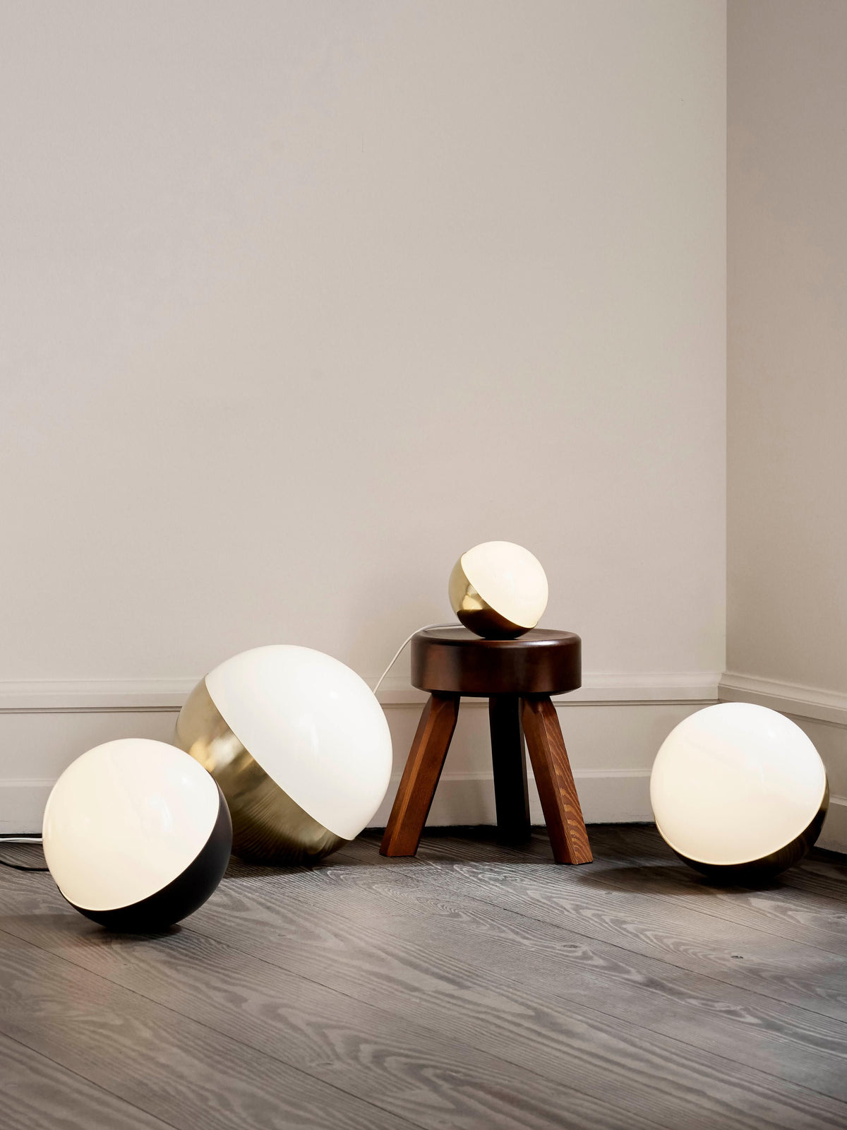 Studio Mouth-Blown Dimmable Table Lamp VL