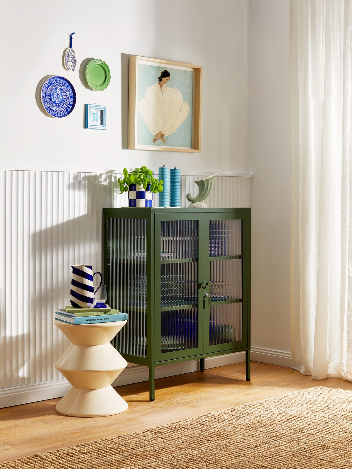 Mixer Metal Display Cabinet The with Ribbed Glass