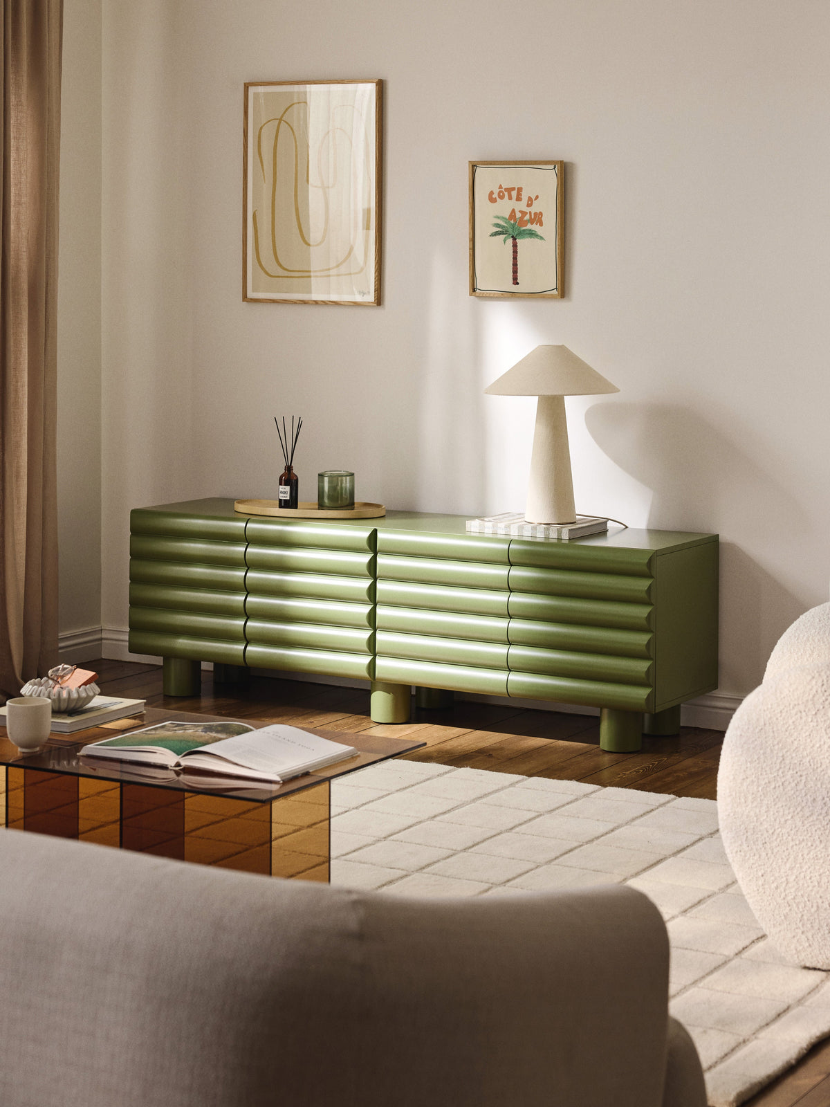 Fana TV Stand