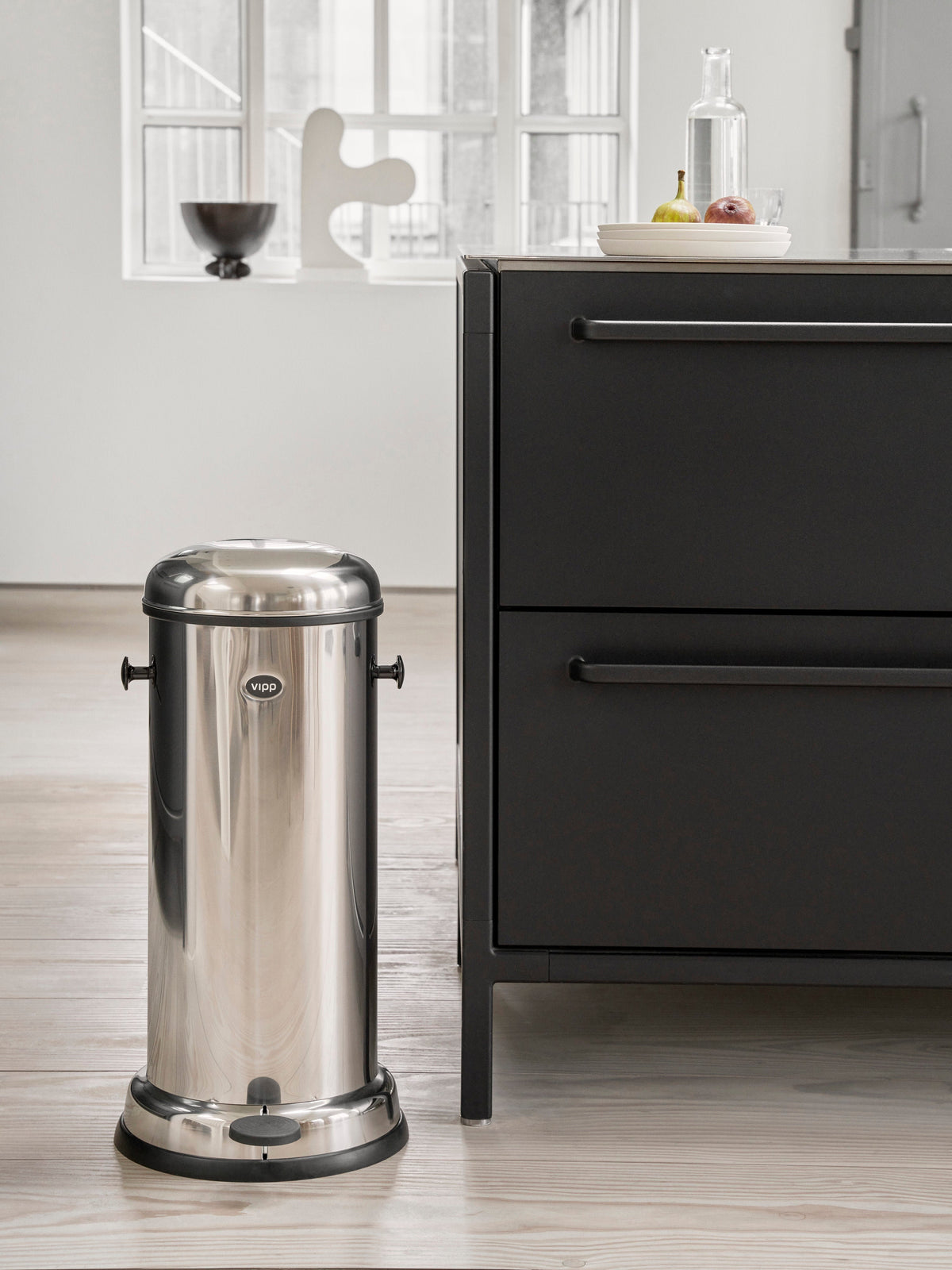 Vipp16 Waste Bin with Pedal Function