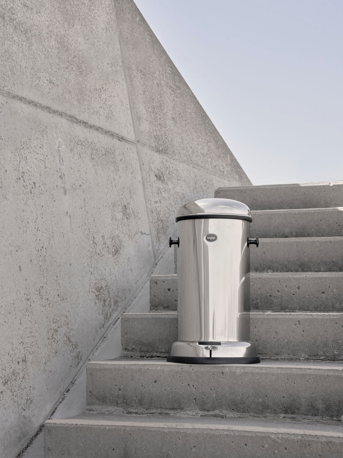 Vipp15 Waste Bin with Pedal Function