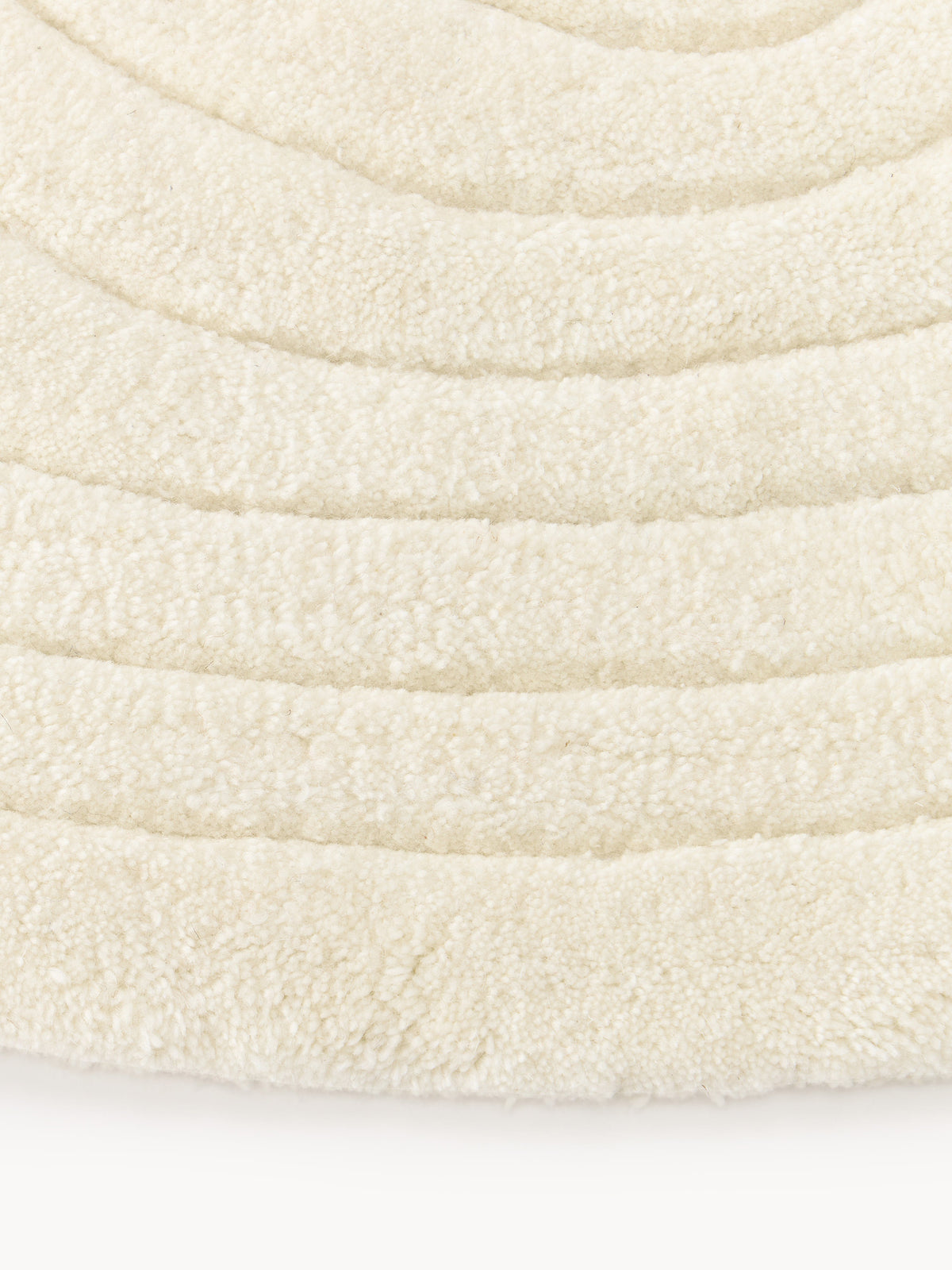 Aliza Organic-Shaped Hand-Tufted Wool Rug