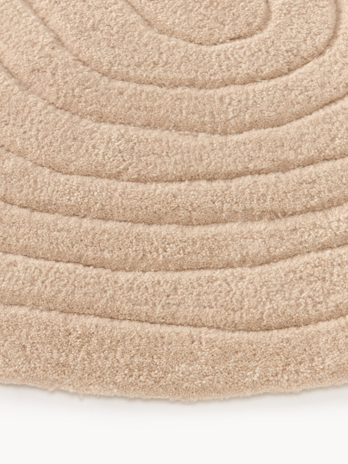 Aliza Organic-Shaped Hand-Tufted Wool Rug